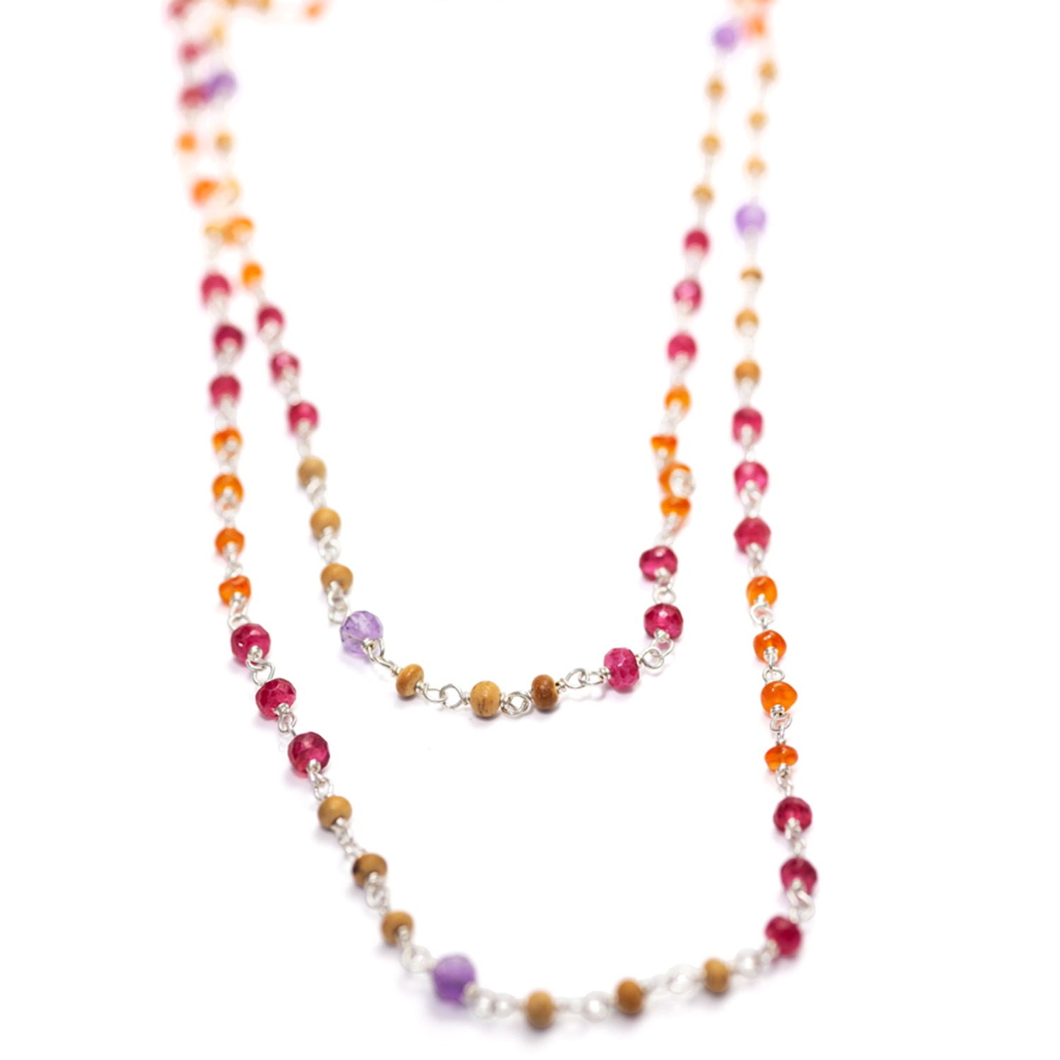 Halskette aus Sterling Silber mit Rubinen, Karneolen und Amethyst kombiniert mit Sandelholz on Eternal Bliss