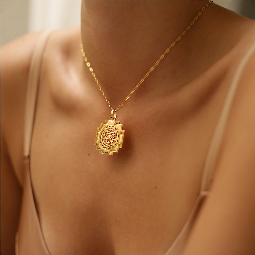 Mystical Sri Yantra pendant gold-plated