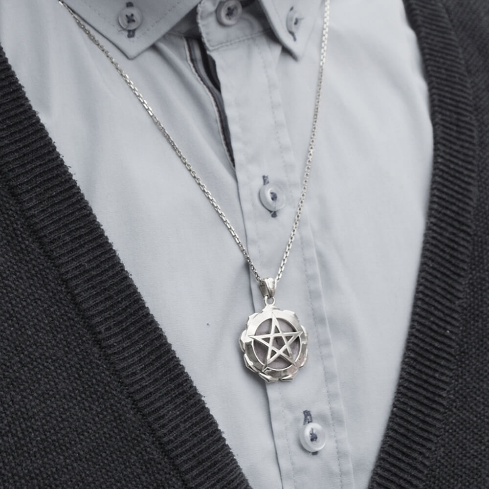Pentagram of protection locket gold-plated