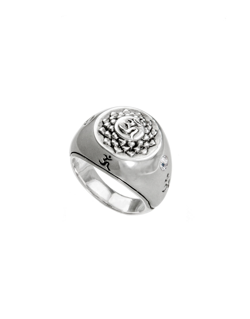 ETERNAL BLISS Siegelring - Kronenchakra mit Bergkristall - Sterling Silber handgearbeitet