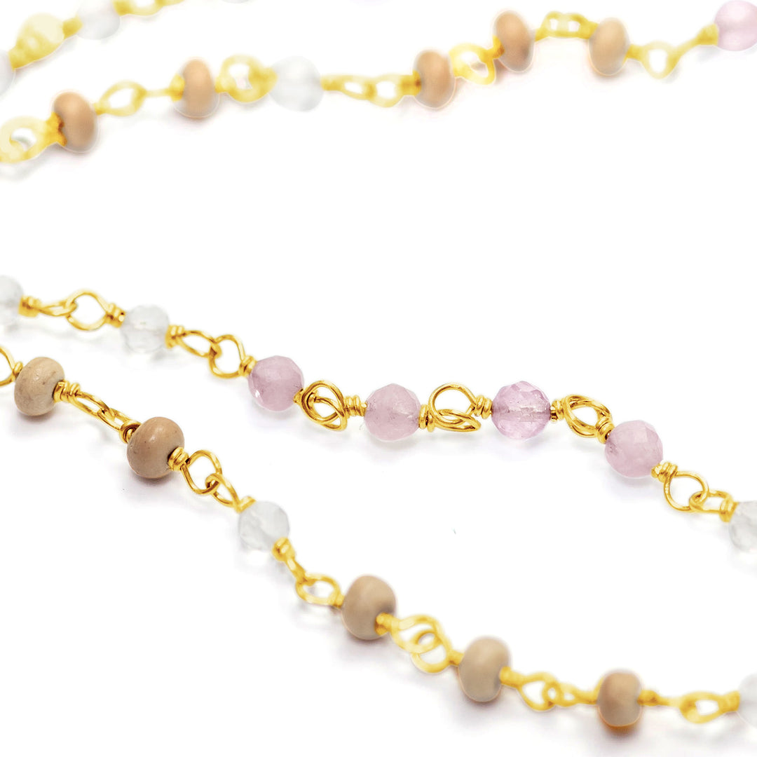 Detail of 90cm gemstone necklace "Mental Flow" made of high-quality gold-plated sterling silver with lavender, rock crystal, and sandal wood by Eternal Bliss