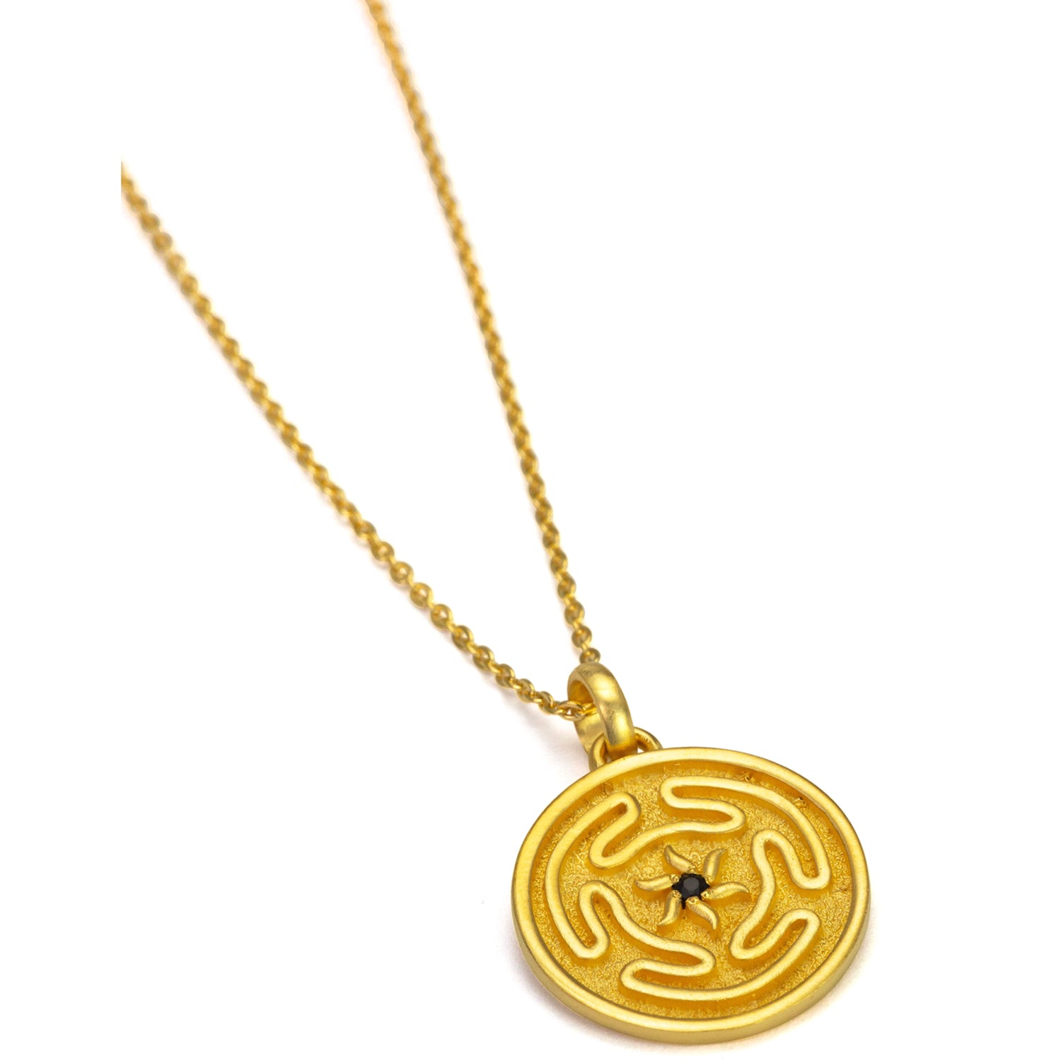 Hecate's wheel pendant with onyx made of high-quality gold-plated sterling silver