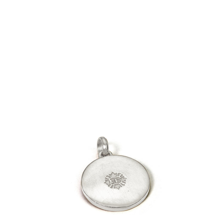 Aufwendig gearbeitete Rückseite des Hekates Rad Anhänger mit Rubin aus hochwertigem Sterling Silber