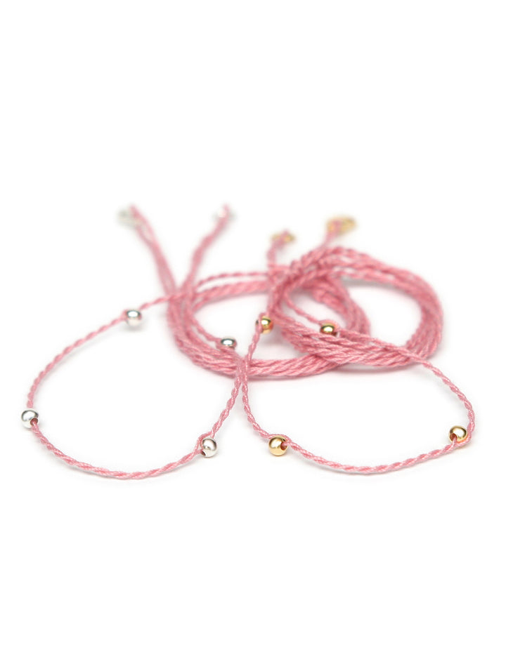 Halsband altrosa aus Baumwolle mit kontrastierenden Perlen von ETERNAL BLISS