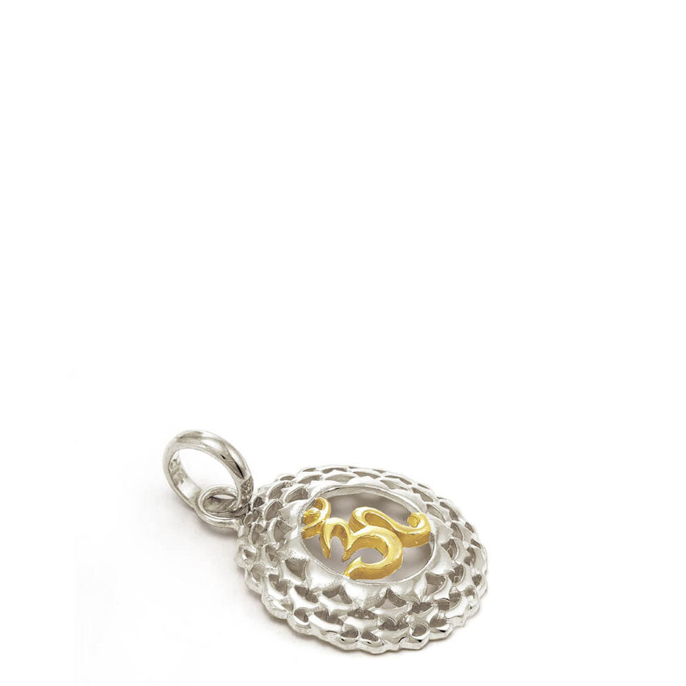 Sahasrara chakra pendant with mantra silver